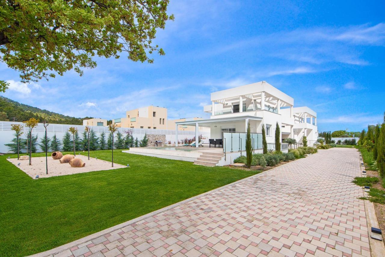 Myrto Villa